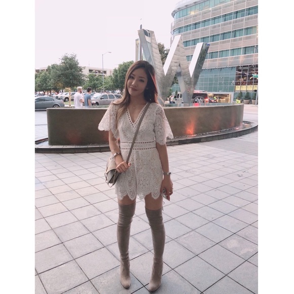 Socialite Lace Romper - Picture 8 of 8